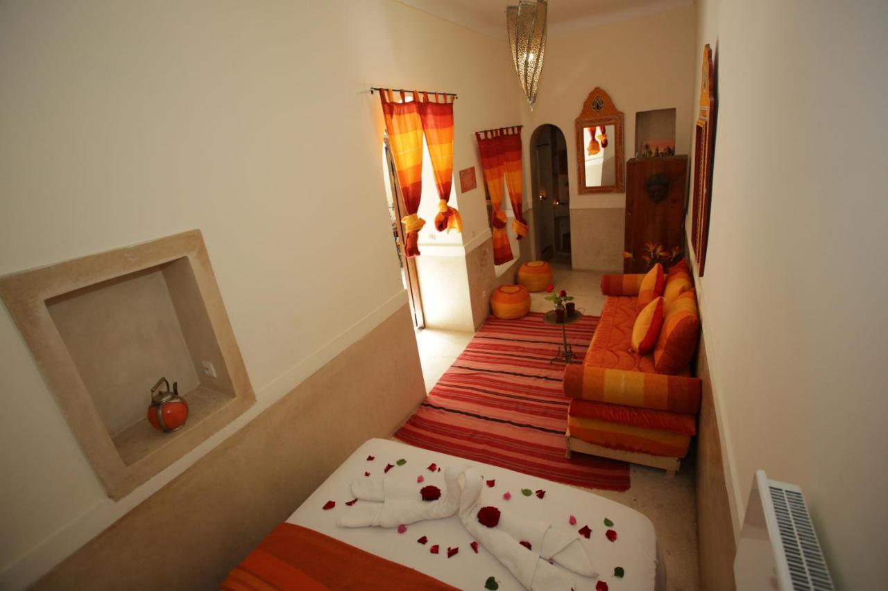 Riad White Flowers Marrakesh Buitenkant foto