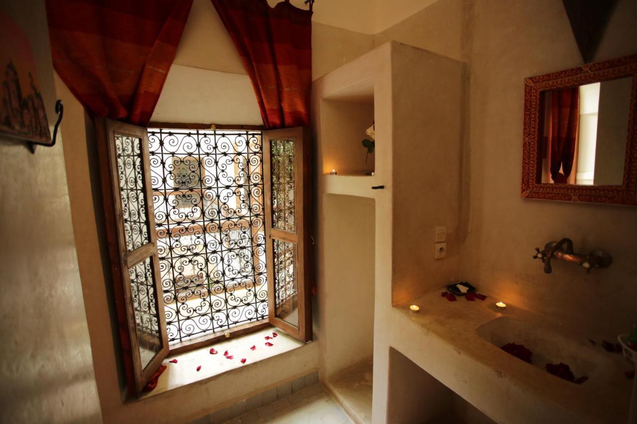 Riad White Flowers Marrakesh Buitenkant foto